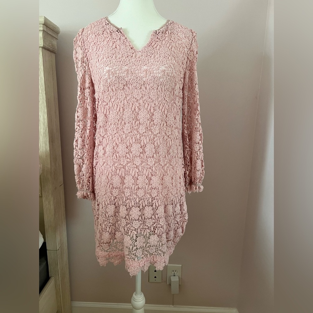 Juicy Couture Pink Sheath Dress with Bishop Sleeves and V-Neck.In good condition